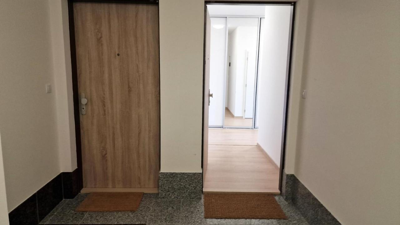Luxo 2 Room Apartments By Bratislavatrip 外观 照片